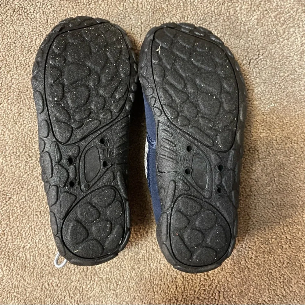 NWT Kids Lands End Aqua Shoe dark navy blue & gray size 11/12